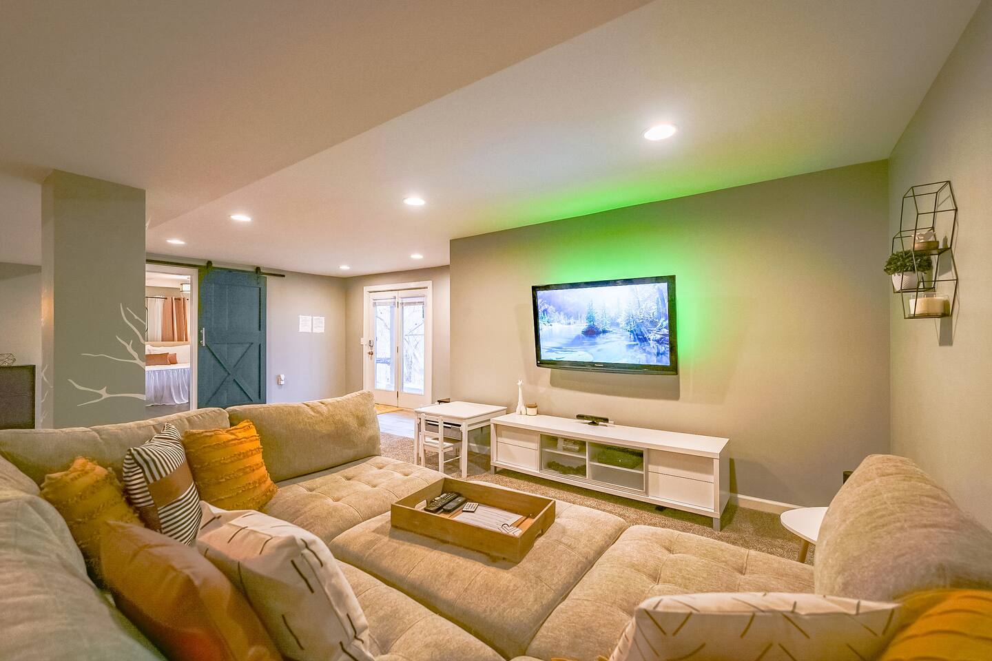 The Hummingbird Hideaway | with hillside view