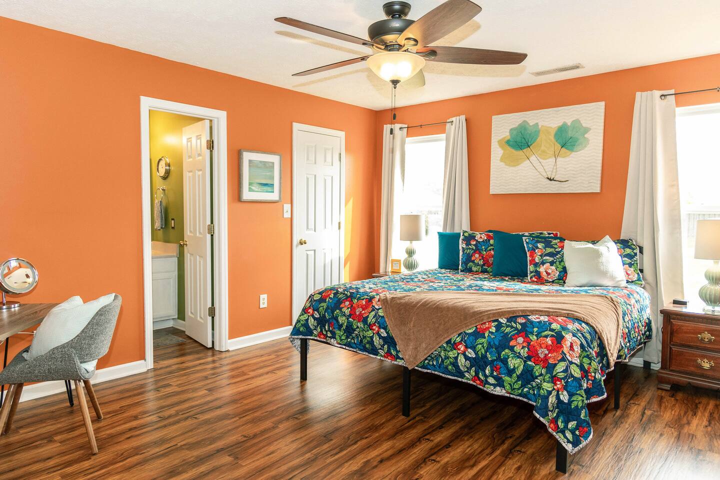 Family Retreat near downtown Westfield