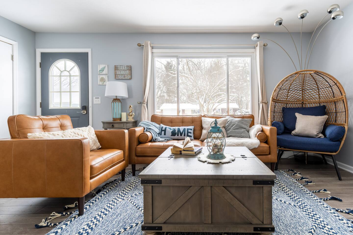 Chic~AquaCottage/FencedYard/Walk2Beach/GameRM