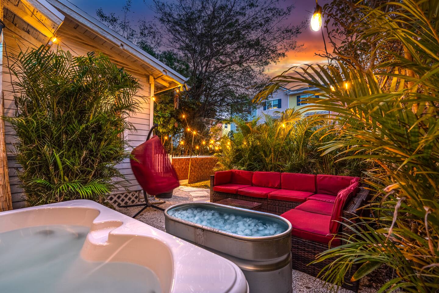 Beach 1.5mi! Sauna, Cold Plunge, HotTub, Xbox