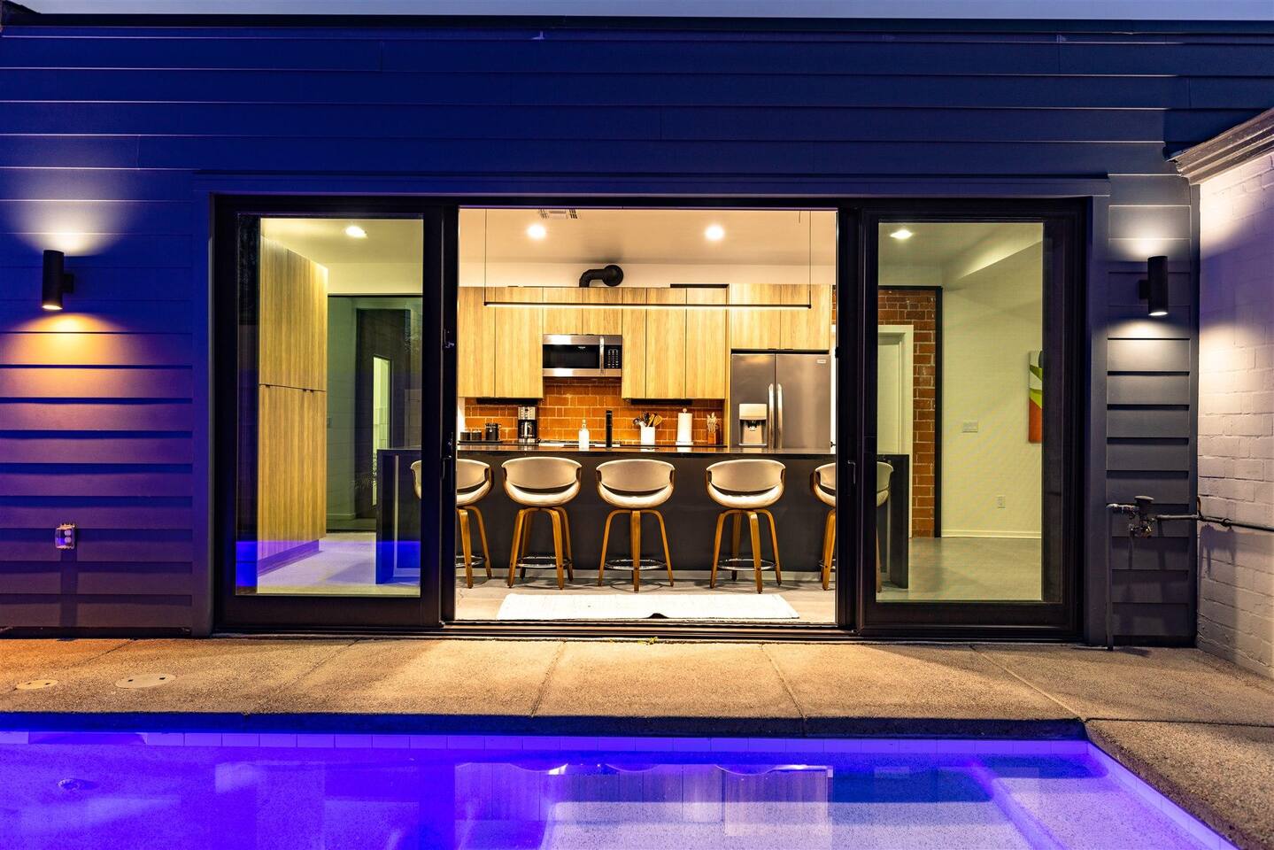 CoroMODo! Firepit, Outdoor kitchen