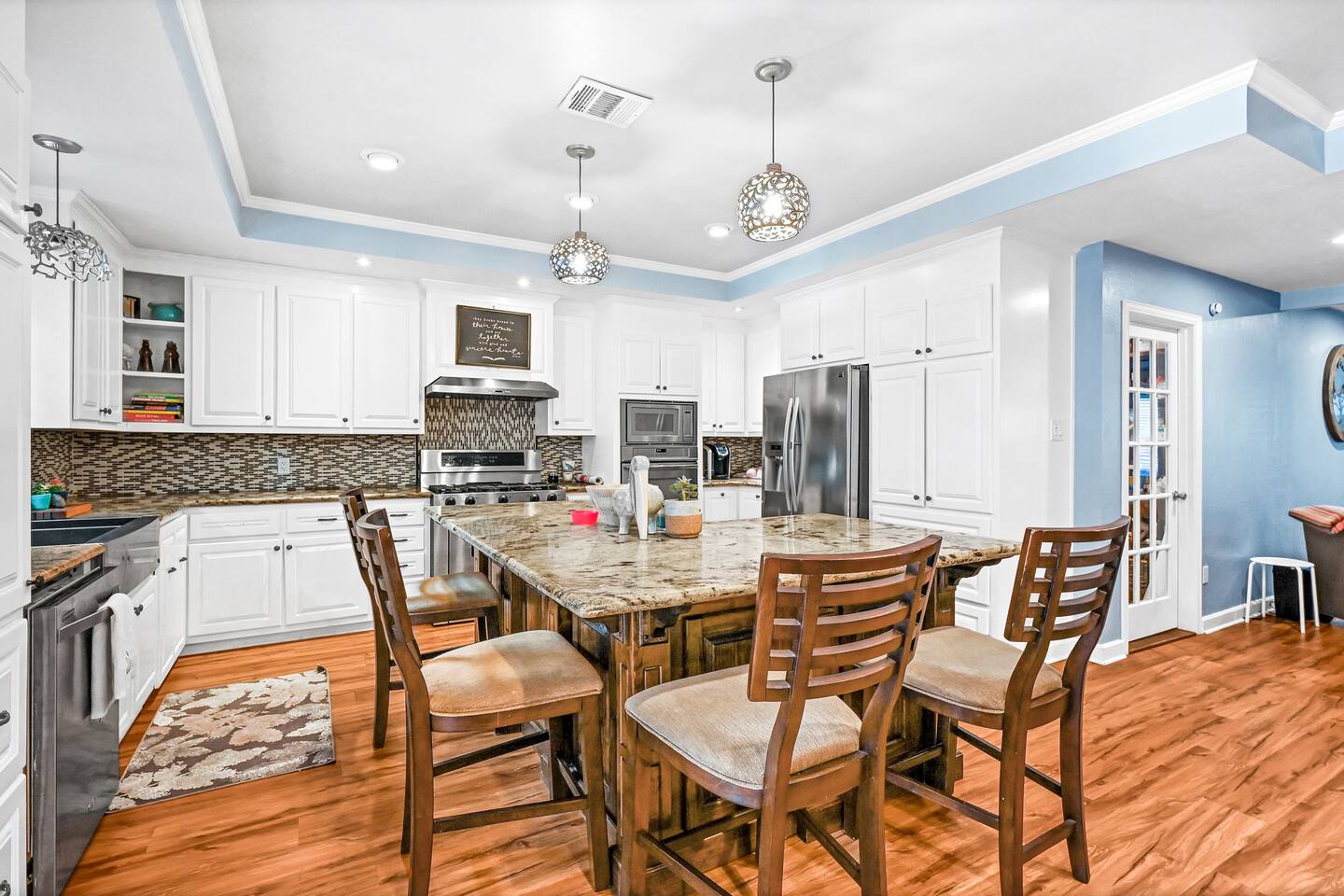 Houston 4BR/2BA Gated, Pet Friendly, Near Heights