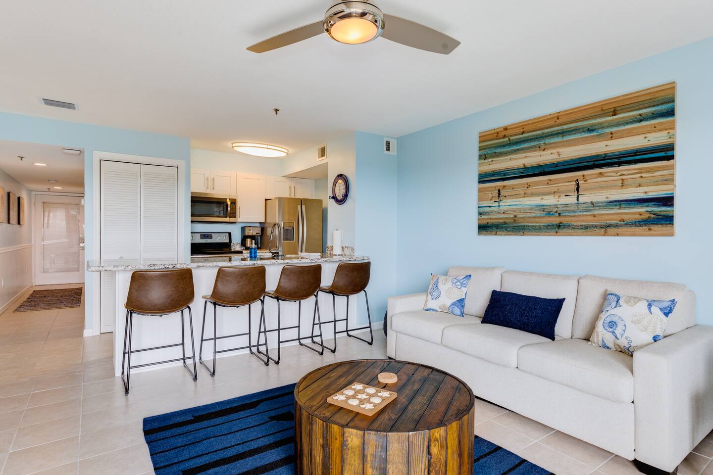 Deja Blue Suite  [Ocean Pointe 1409]