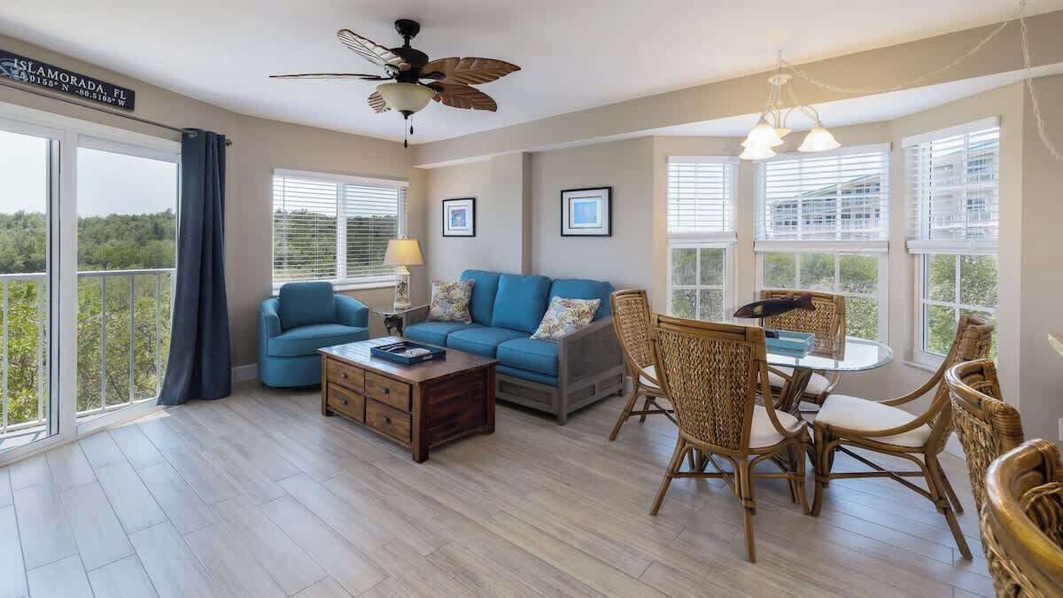 Breathtaking Oceanfront Escape•Endless Views +Pool