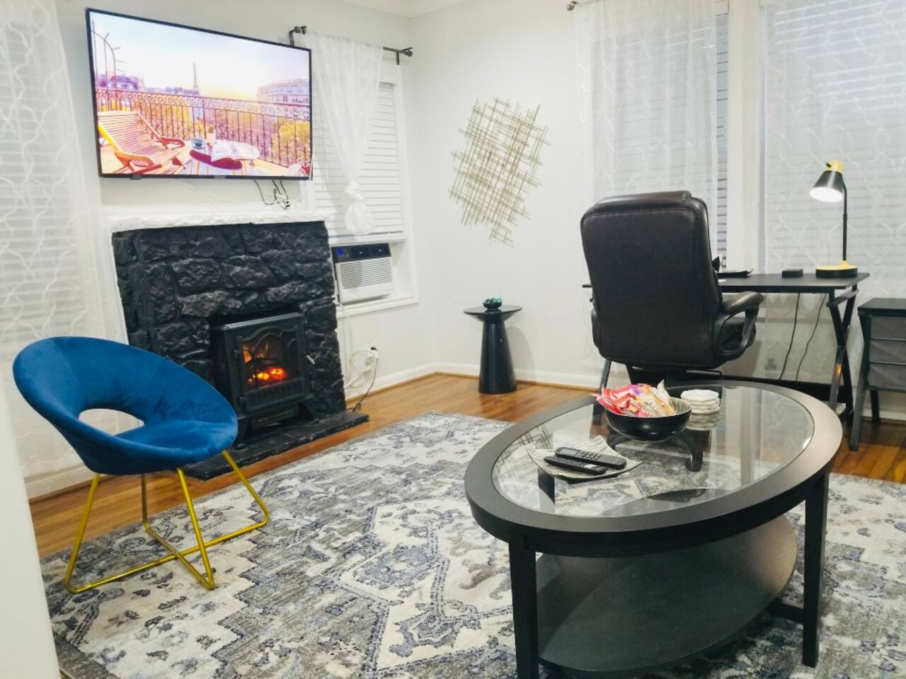 Modern Comfort APT-Long Stays-Daniels Urban Villa