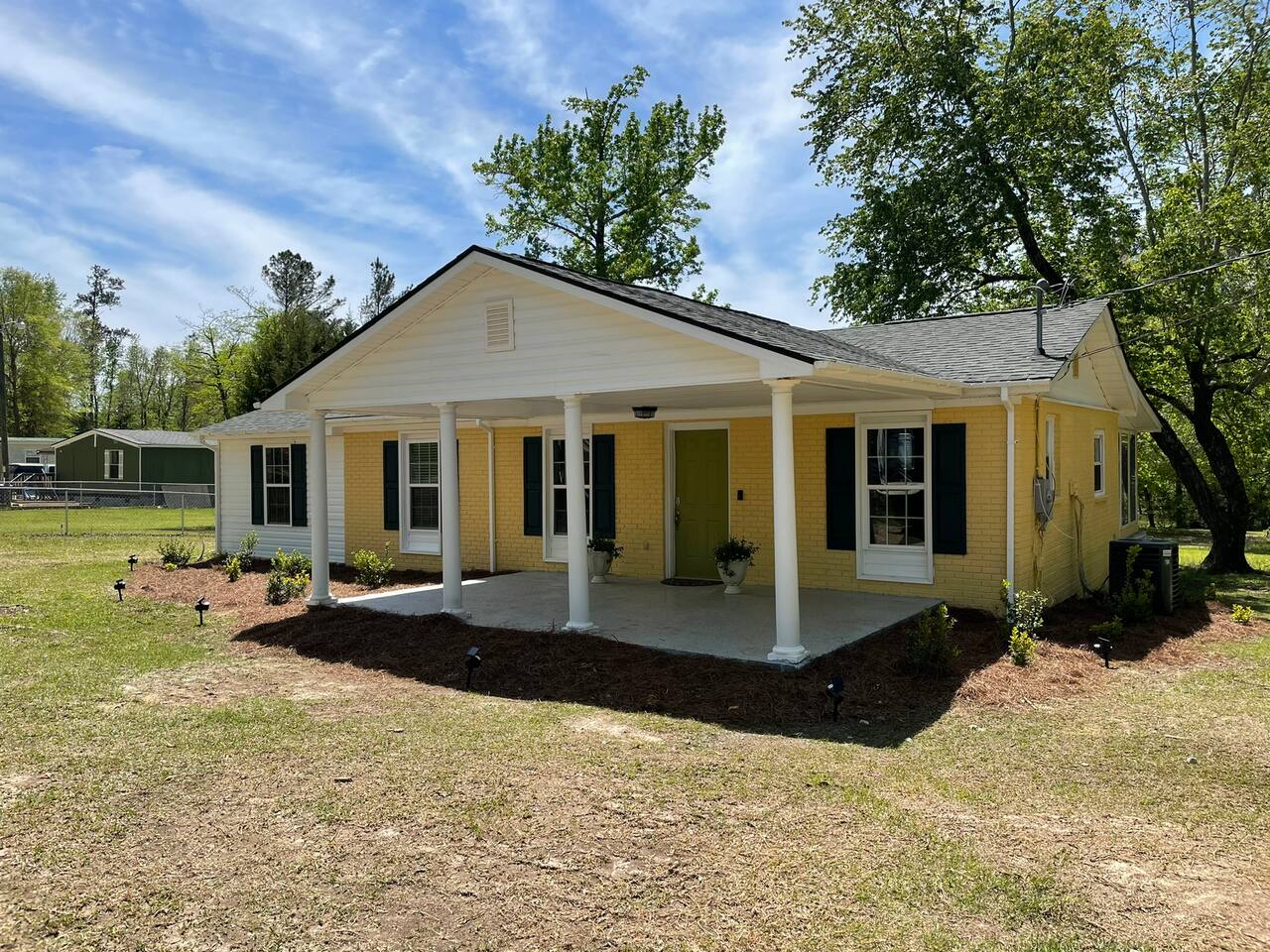Pier Paradise, Kayaks, Near Dreher Island St Park