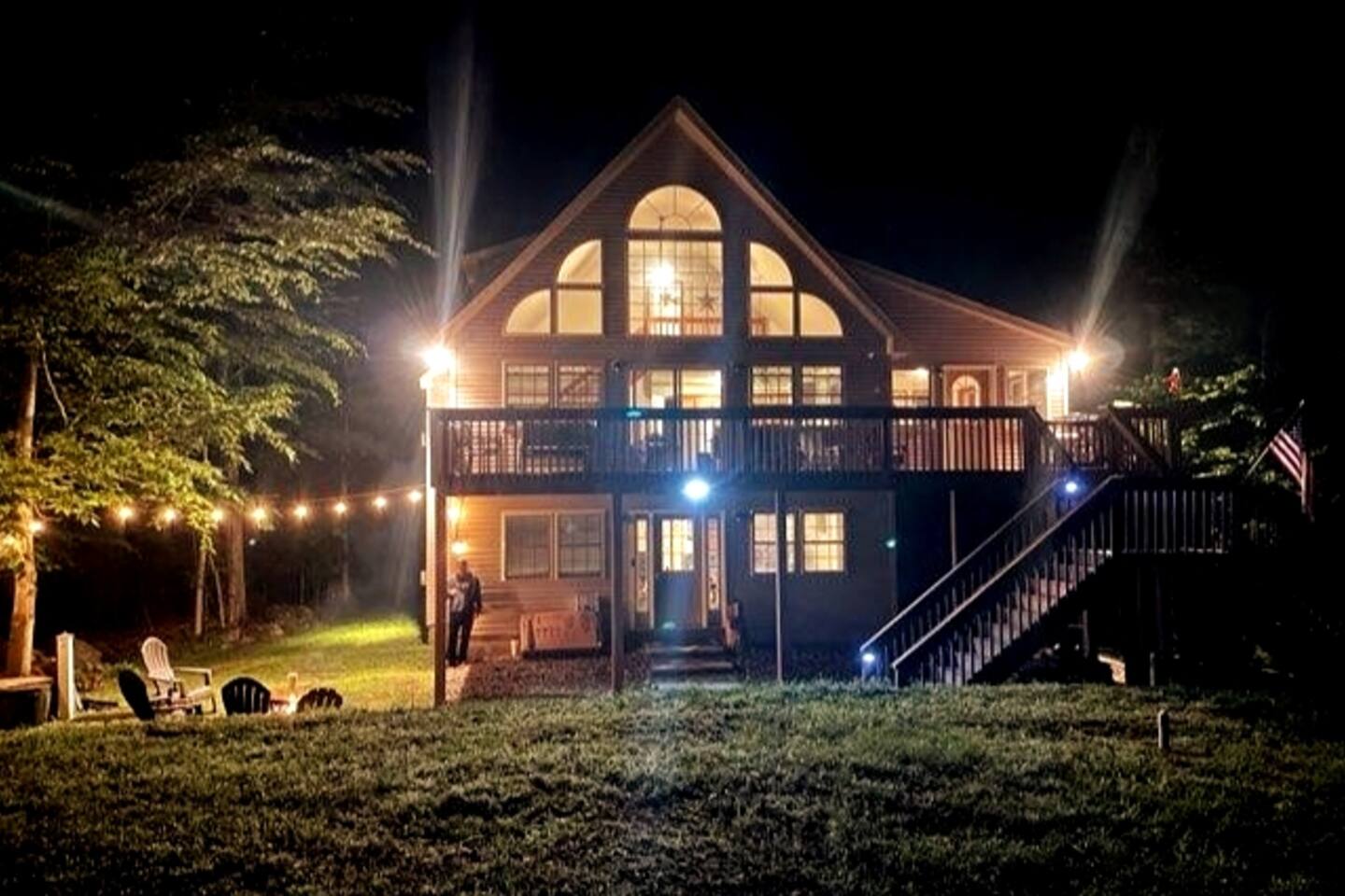 Spacious! Games, AC, Aquaslide in Lake, Fire Pit