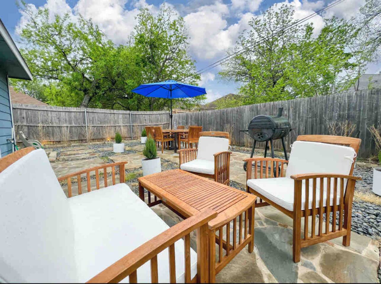 Mediterranean Oasis - 5 Beds - 3 Desks