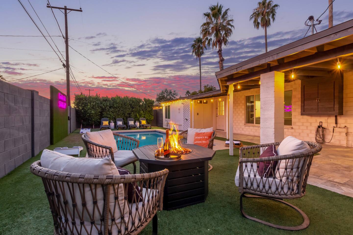 Luxurious Old Town 5 BR w/ Jacuzzi, Pool & Golf