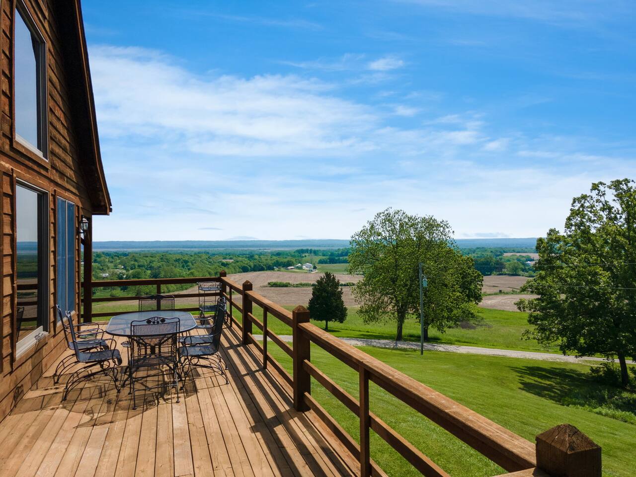 Peaceful Cabin with Extraordinary Views with Local Golf Opportunities