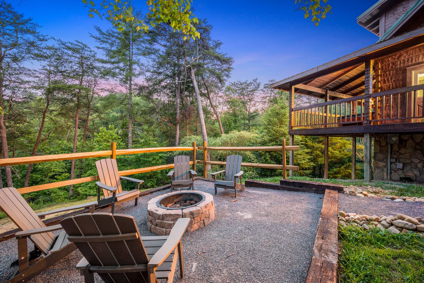 Modern - Hot Tub, Game Room, Fire Pit, Pool, Fish