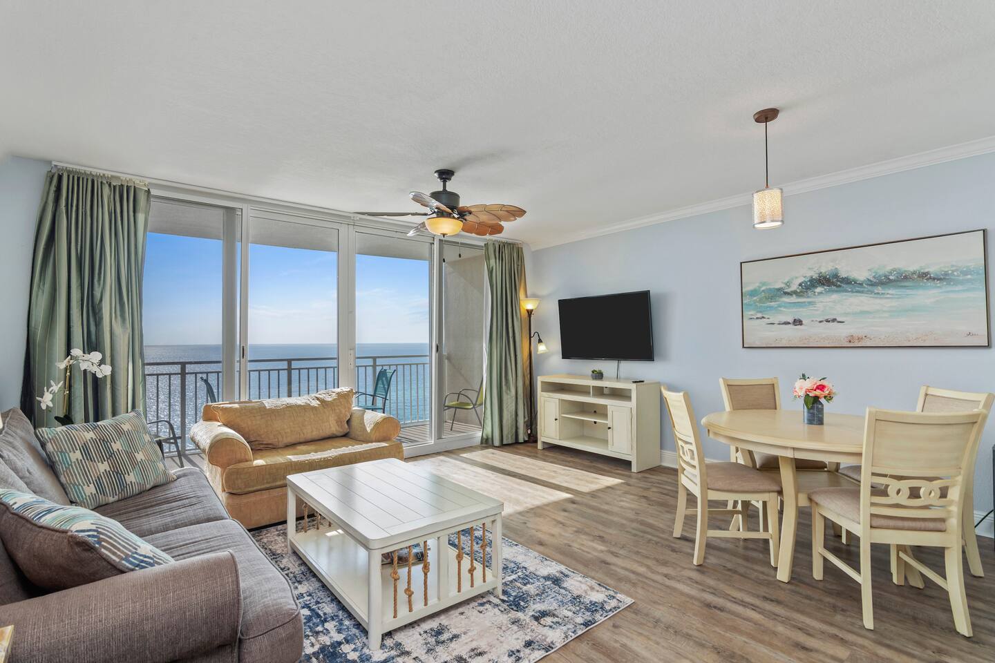 🌊 New Luxury 1BR Beachfront Sleeps 6!