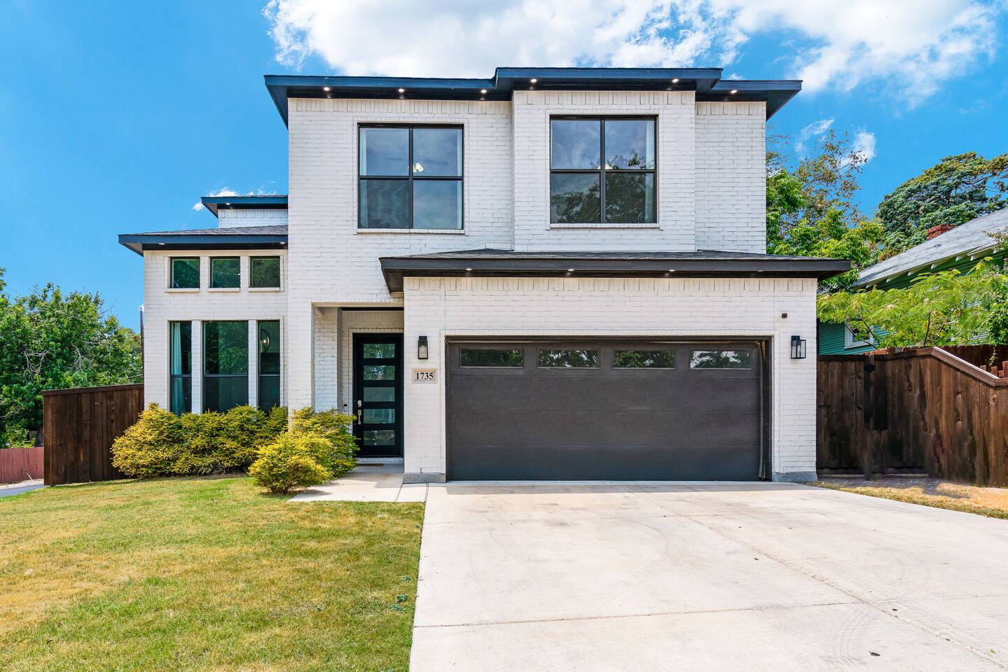 Dallas Modern 4BR New Build - Great For Families