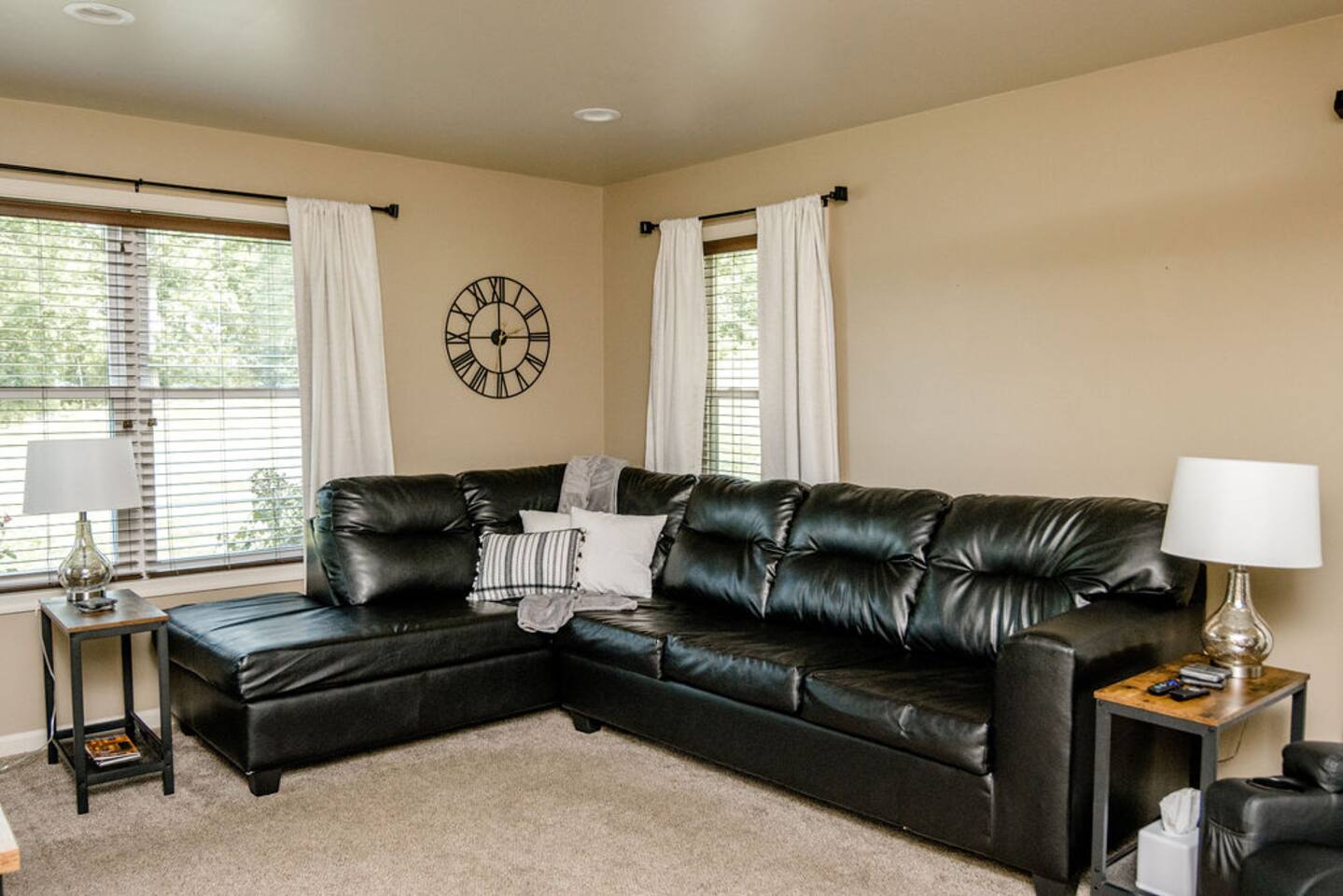 Quiet Family Home - Firepit- Barn for Animals