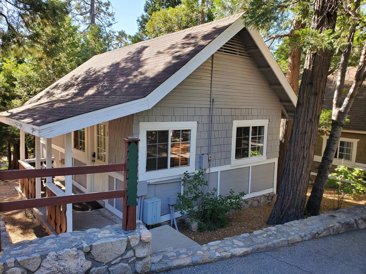 ¤ Blackbear Den at The Twin Peaks Lodge ¤