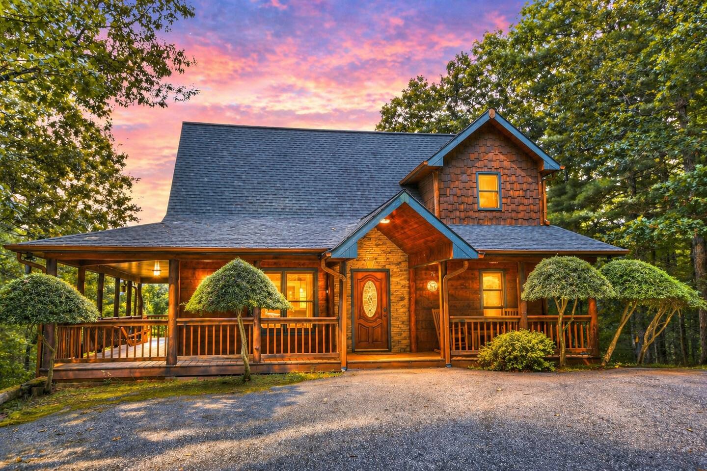 Aska Cabin |Hot Tub |Jacuzzi Tub |Firepit |Views