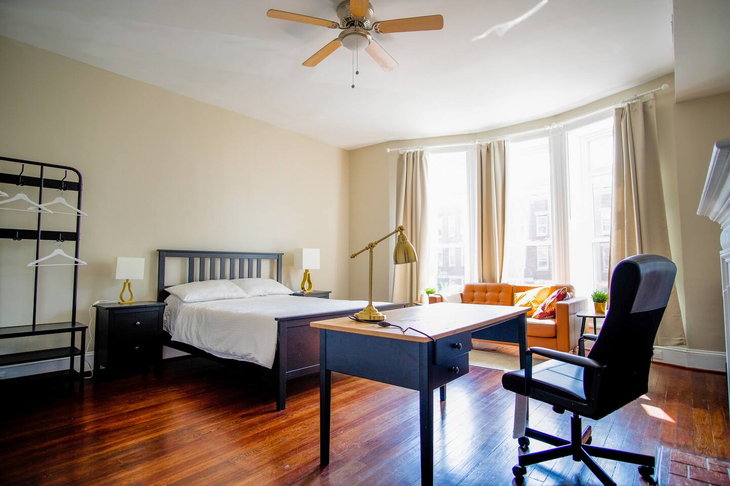 Entire Gorgeous Guest Unit (w Private Bath)