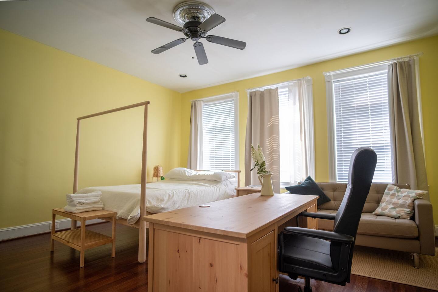 Entire Large Bright Studio @JHU (w/ Private Bath)