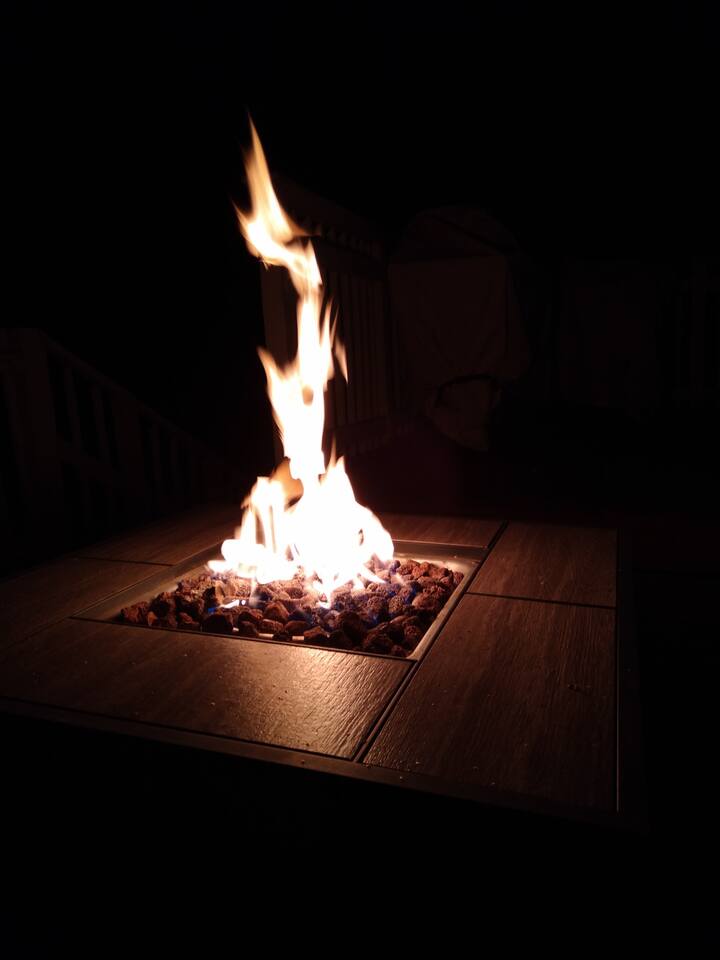 *Take in Lake Superior breathtaking views! SAUNA!!