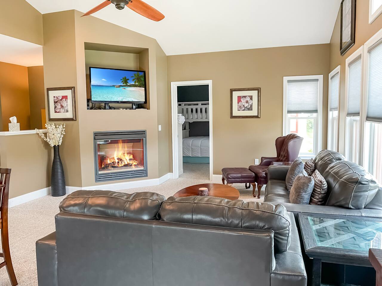 3BR Owl’s Nest Resort condo on golf course