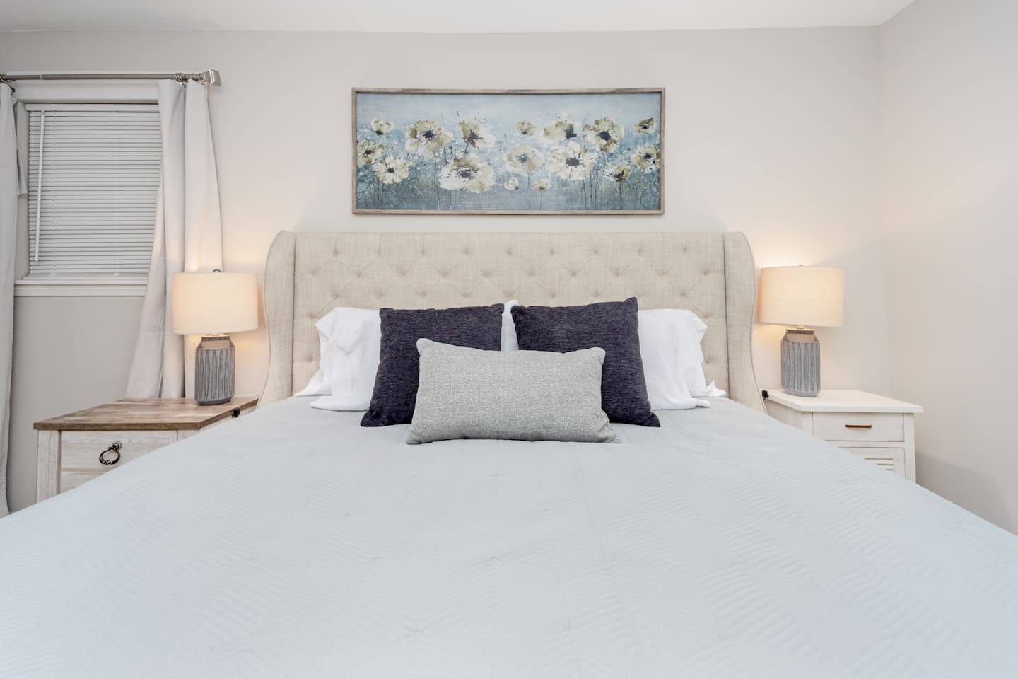 Modernized home! 1 level w/ fenced yard! 3 BR/2BA