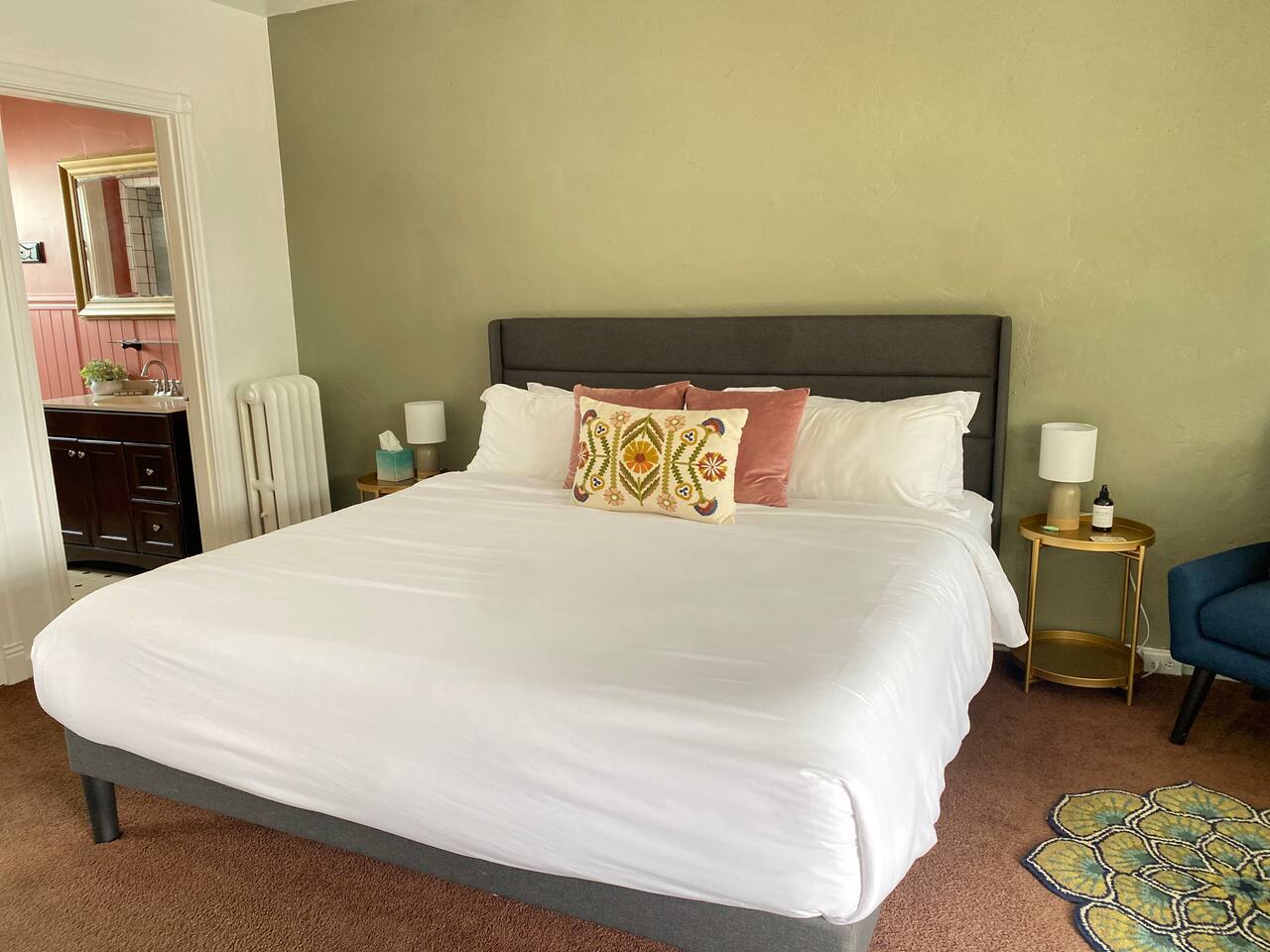 #12 Historic apartment | Mainstreet | Full kitchen