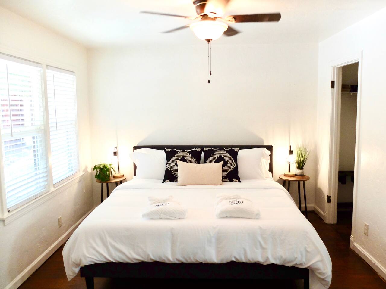 #6 Cozy 1938 Boho Bungalow ON historic MainStreet!