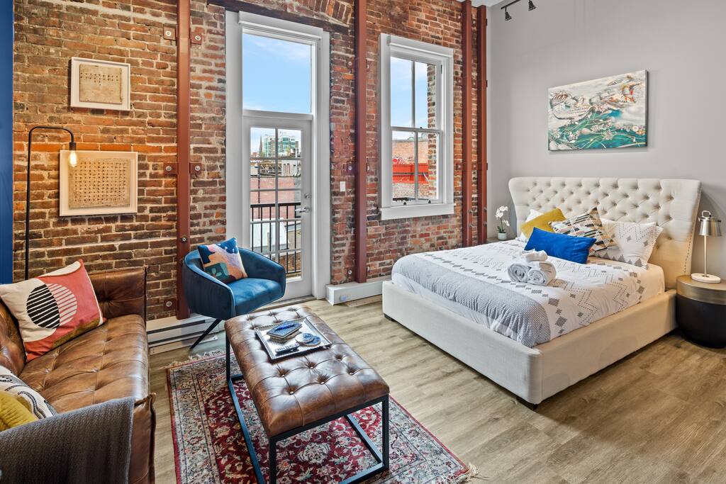 ✦Charming & Historic Loft - Balcony + ❤ of City