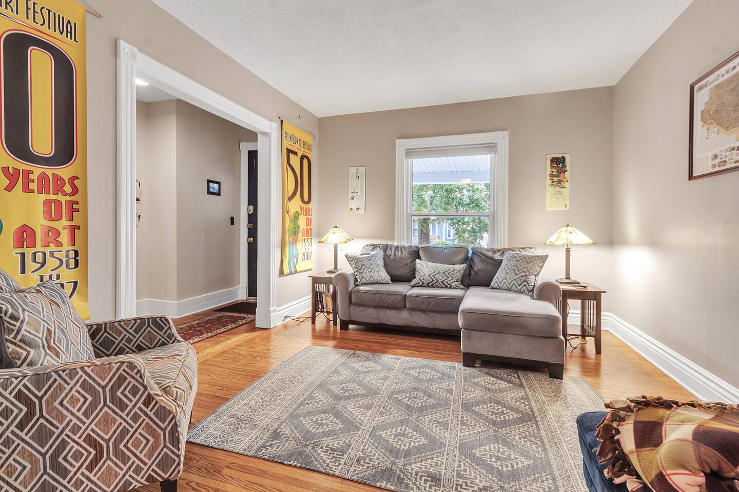 Walk Score 90 Parking Fast Wi-Fi