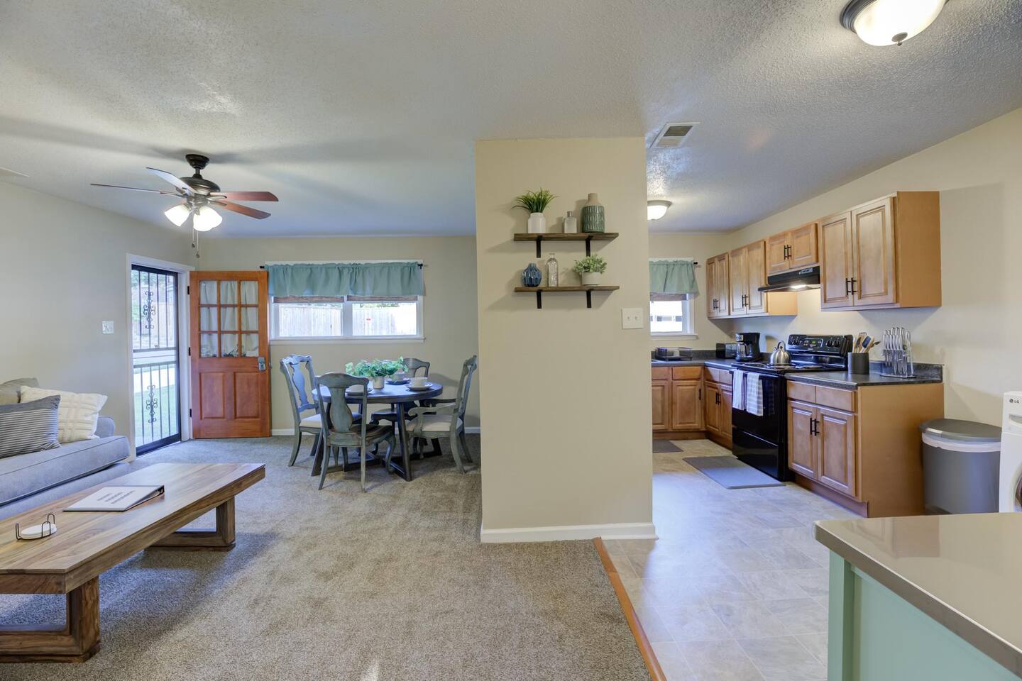 Business Casual (Midtown)