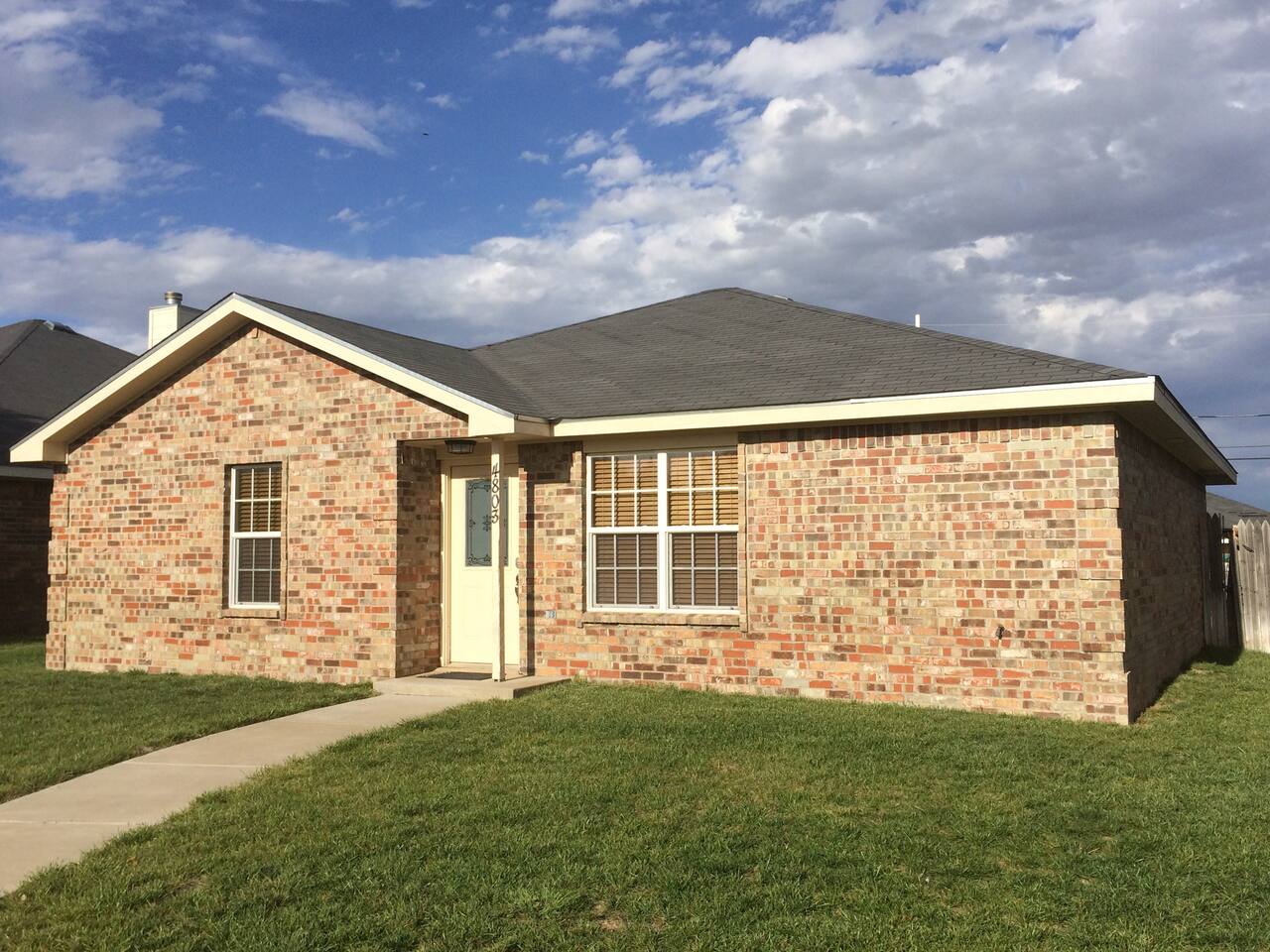 McKinley House - Gym, Garage and Fenced Yard