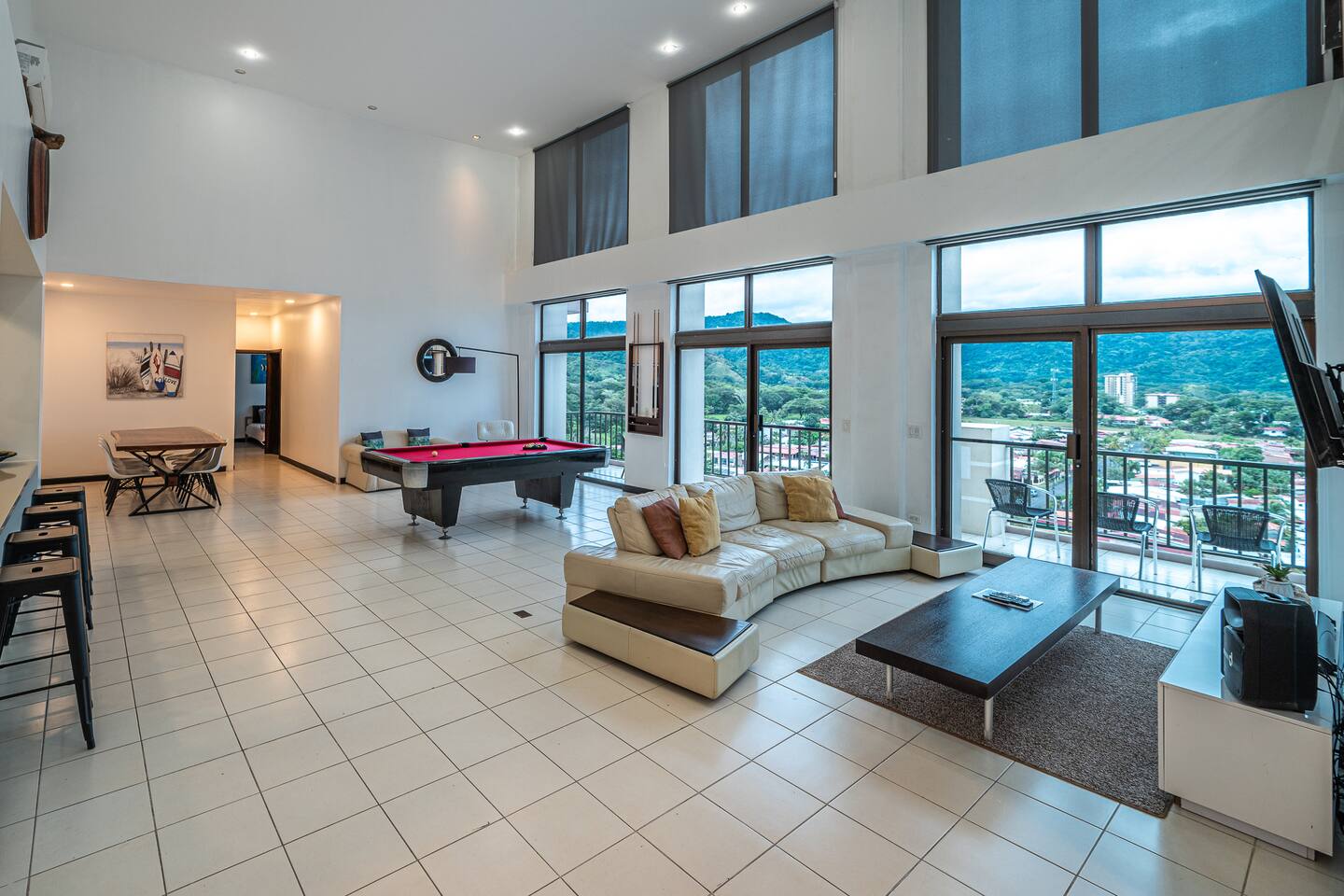 7 Bedroom Penthouse Ocean & Mountain Views JB31002