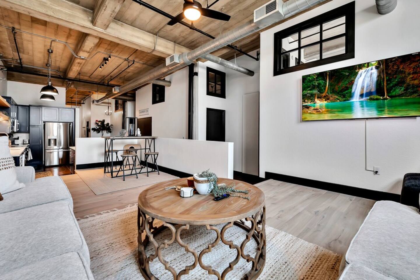 3 Bdr Luxury Loft-Heart of Silos/Baylor/Downtown