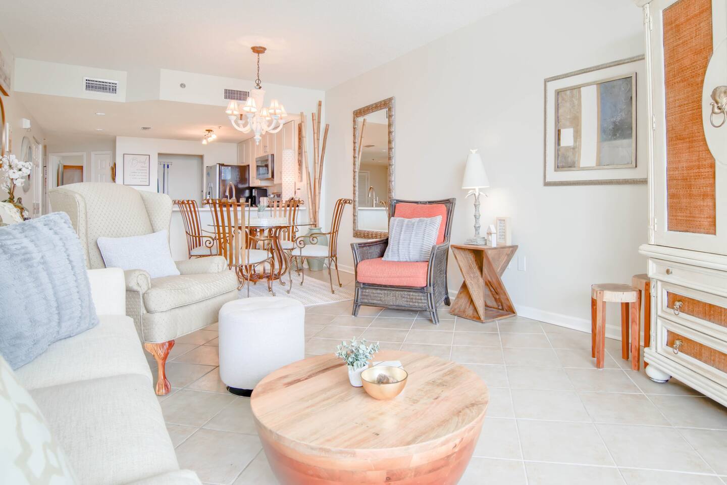 Beach Club Spectacular Views! 5-Star Host!