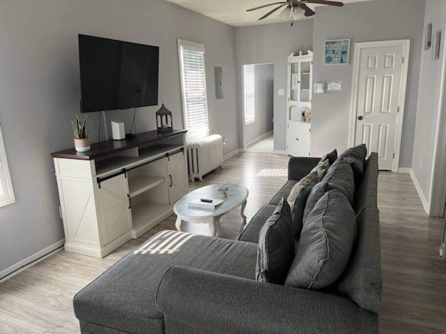 Hi-Point Hideaway - Cozy, Cute and Charming 2 BR