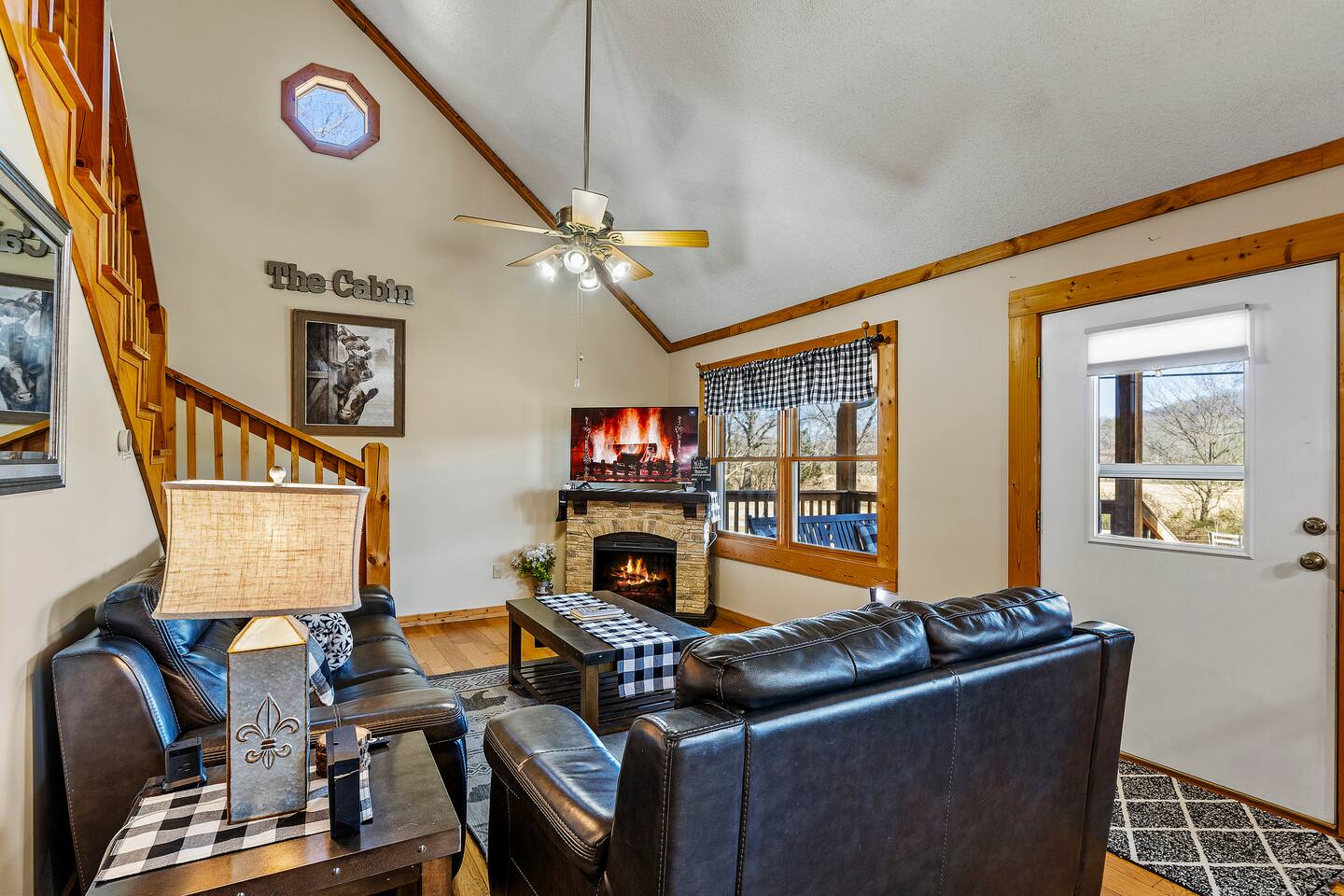 Tranquil & Cozy~Hot Tub~FP~Trails~Fish~Pets OK!