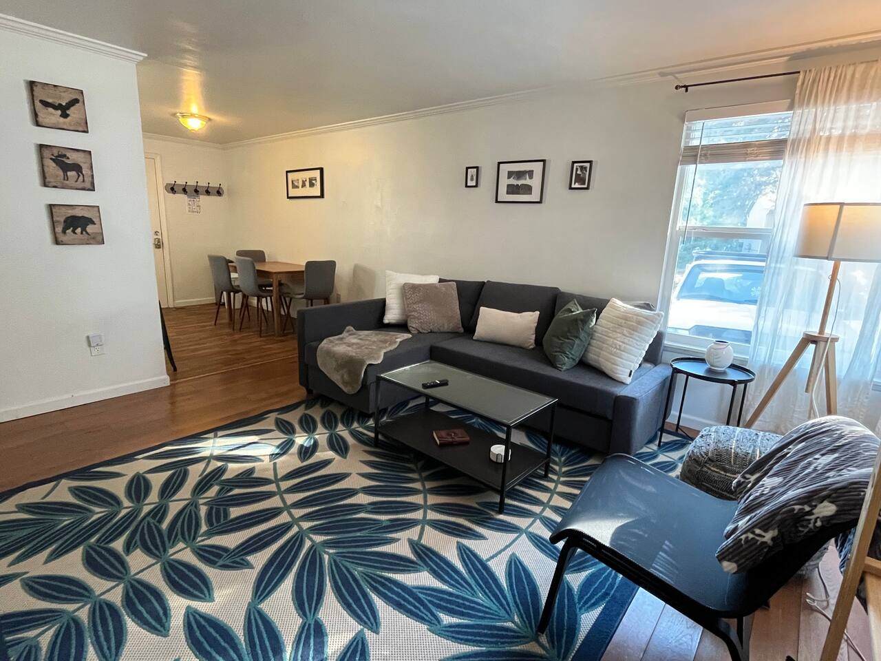 "Blue Fern” in Historic Oregon City w/ BBQ grill