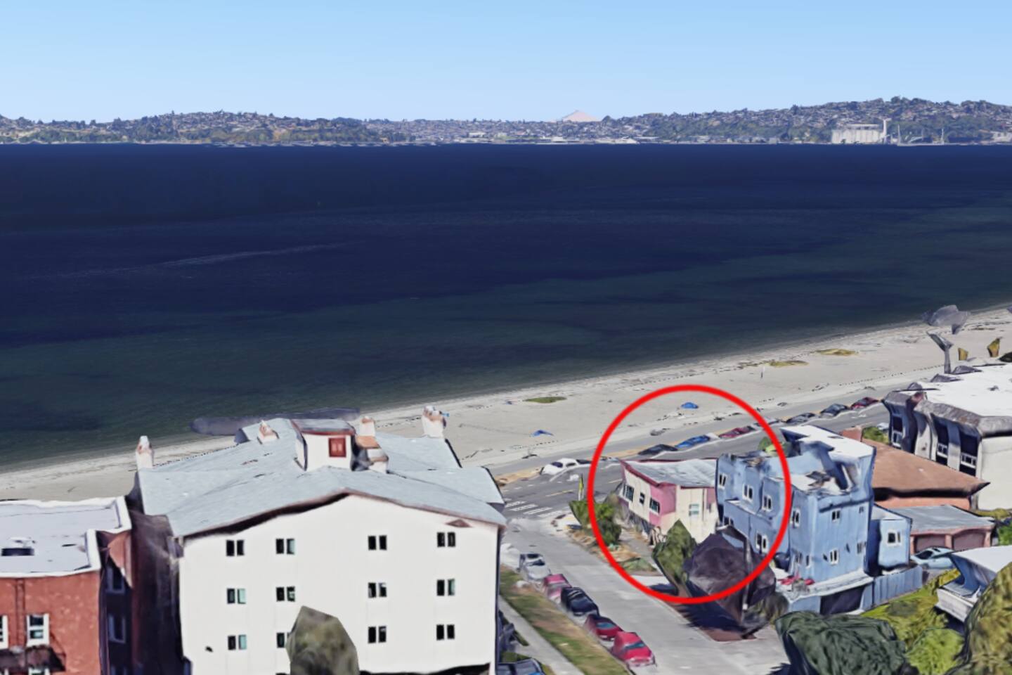 Alki Beachfront Getaway #1- Amazing View Deck!