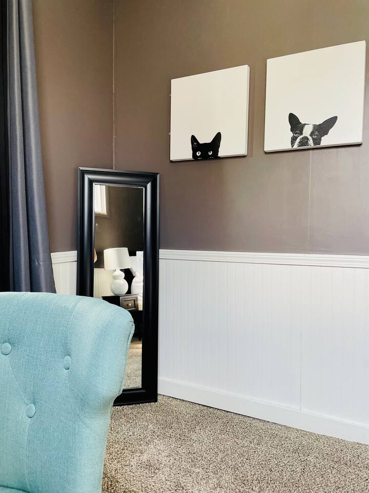 Leaning House of Haynie A | 2BD/1BA Trendy Apt