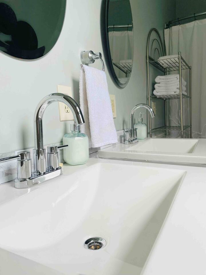 Leaning House of Haynie A | 2BD/1BA Trendy Apt