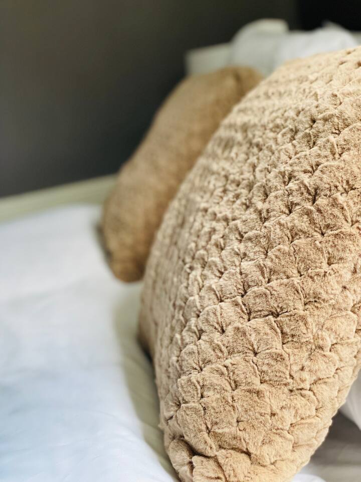 Leaning House of Haynie A | 2BD/1BA Trendy Apt