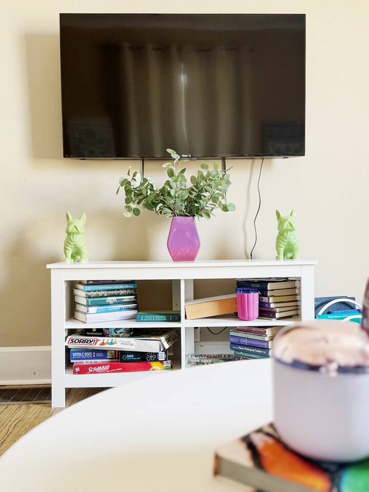 Color Pop Casa | 2BR/1BA Townhome near Ford Center