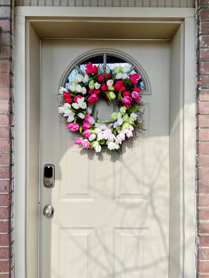 Color Pop Casa | 2BR/1BA Townhome near Ford Center