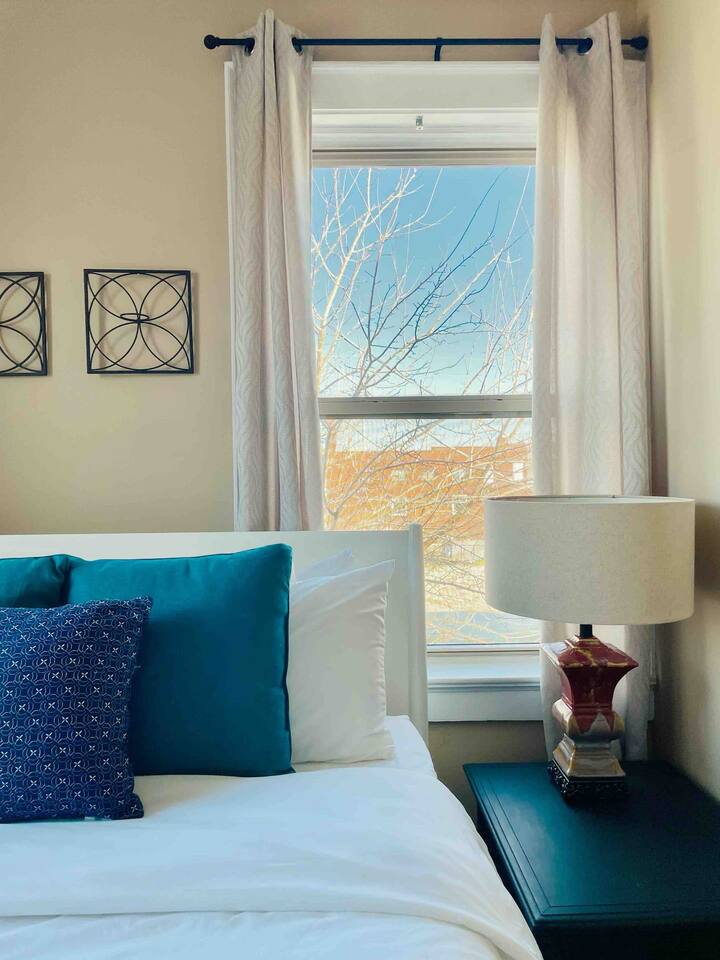 Color Pop Casa | 2BR/1BA Townhome near Ford Center