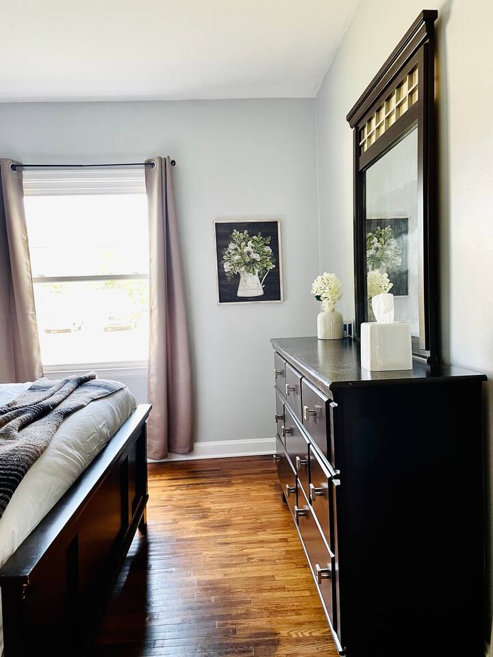 Green Roof Inn | 2BD/1BA  Centrally Located Home