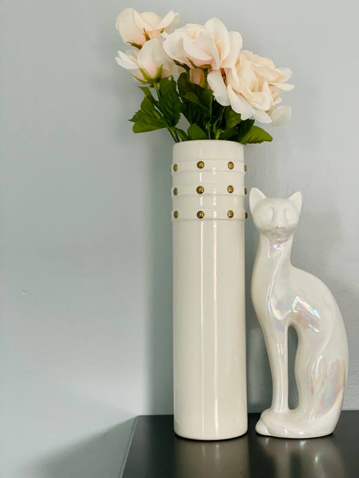 Green Roof Inn | 2BD/1BA  Centrally Located Home