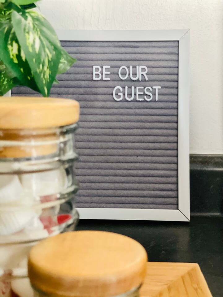 The Chic Shack / Centrally Located 2BR/1BA Home