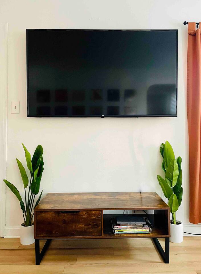 River City Retreat |KING 1BD/1BA Stylish Apt