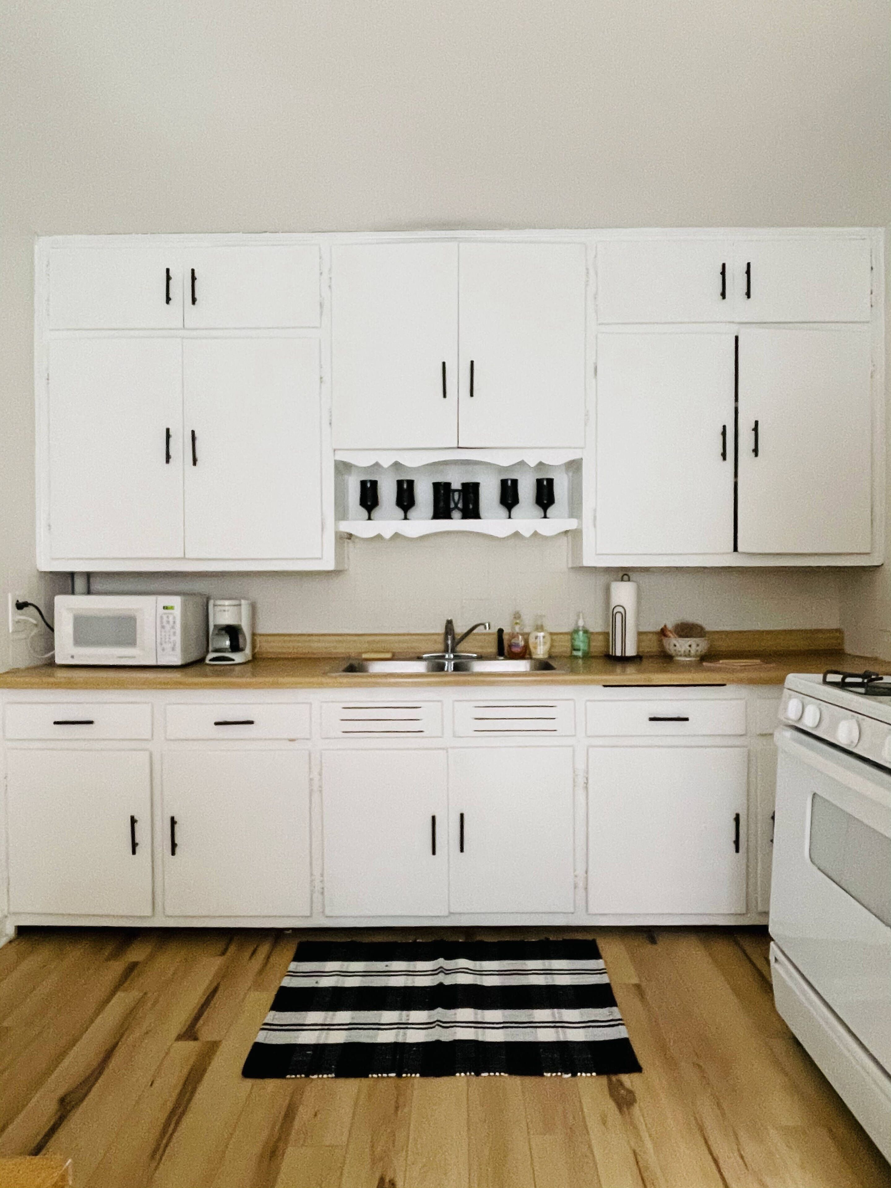 River City Retreat |KING 1BD/1BA Stylish Apt