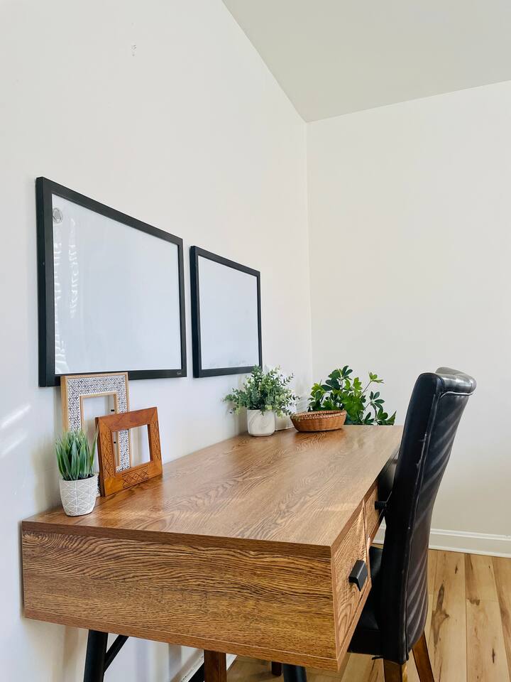 River City Retreat |KING 1BD/1BA Stylish Apt